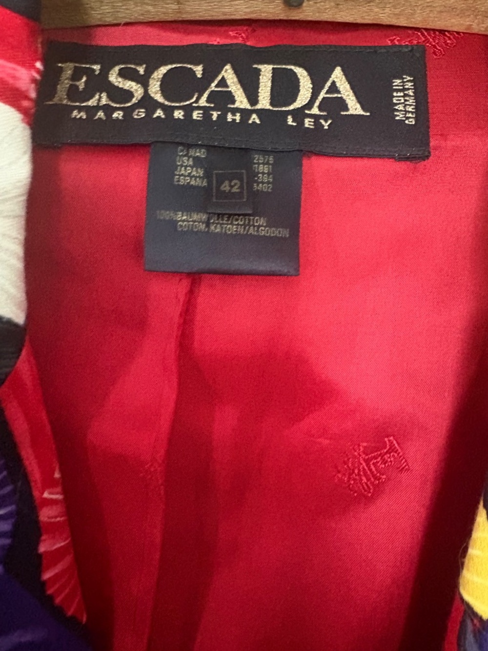 Vintage Escada Equestrian Horse & Prize Ribbon Statement Blazer 42 Like New - Picture 10 of 16